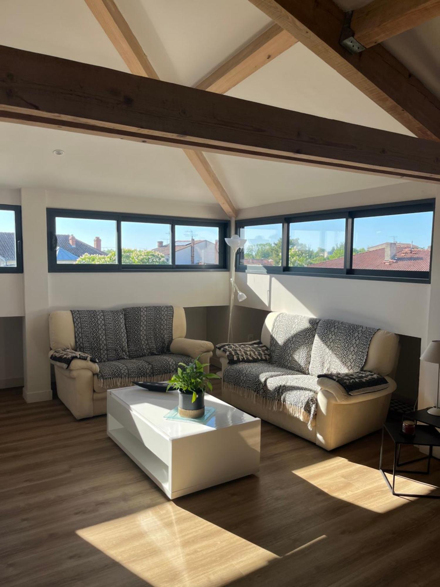 Loft Villebourbon 40 M2 Avec Parking Montauban Bagian luar foto